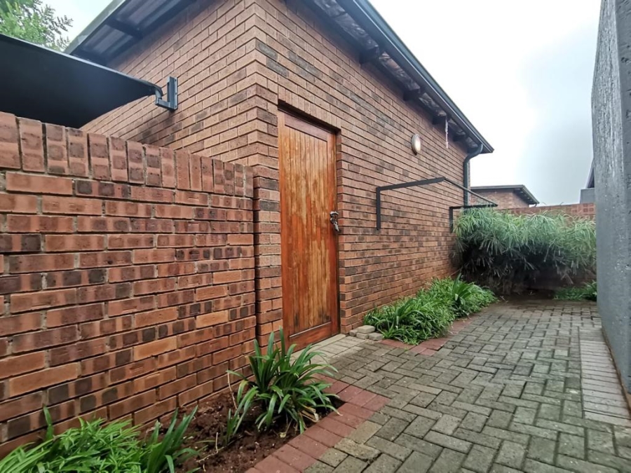 3 Bedroom Property for Sale in Langenhovenpark Free State